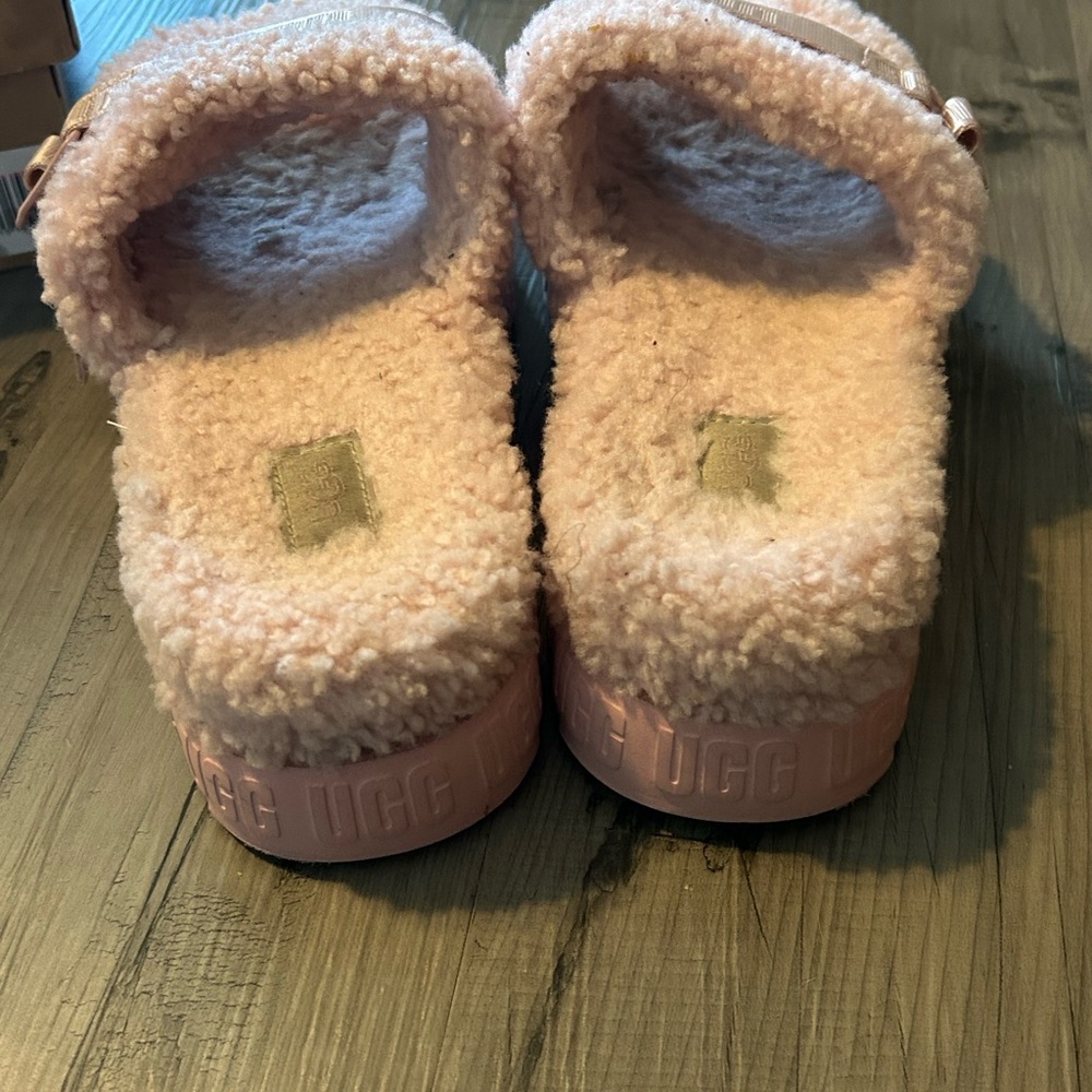 UGG Fluffita Shearling Slippers Pink Cloud Size 8 Slides - Picture 5 of 7